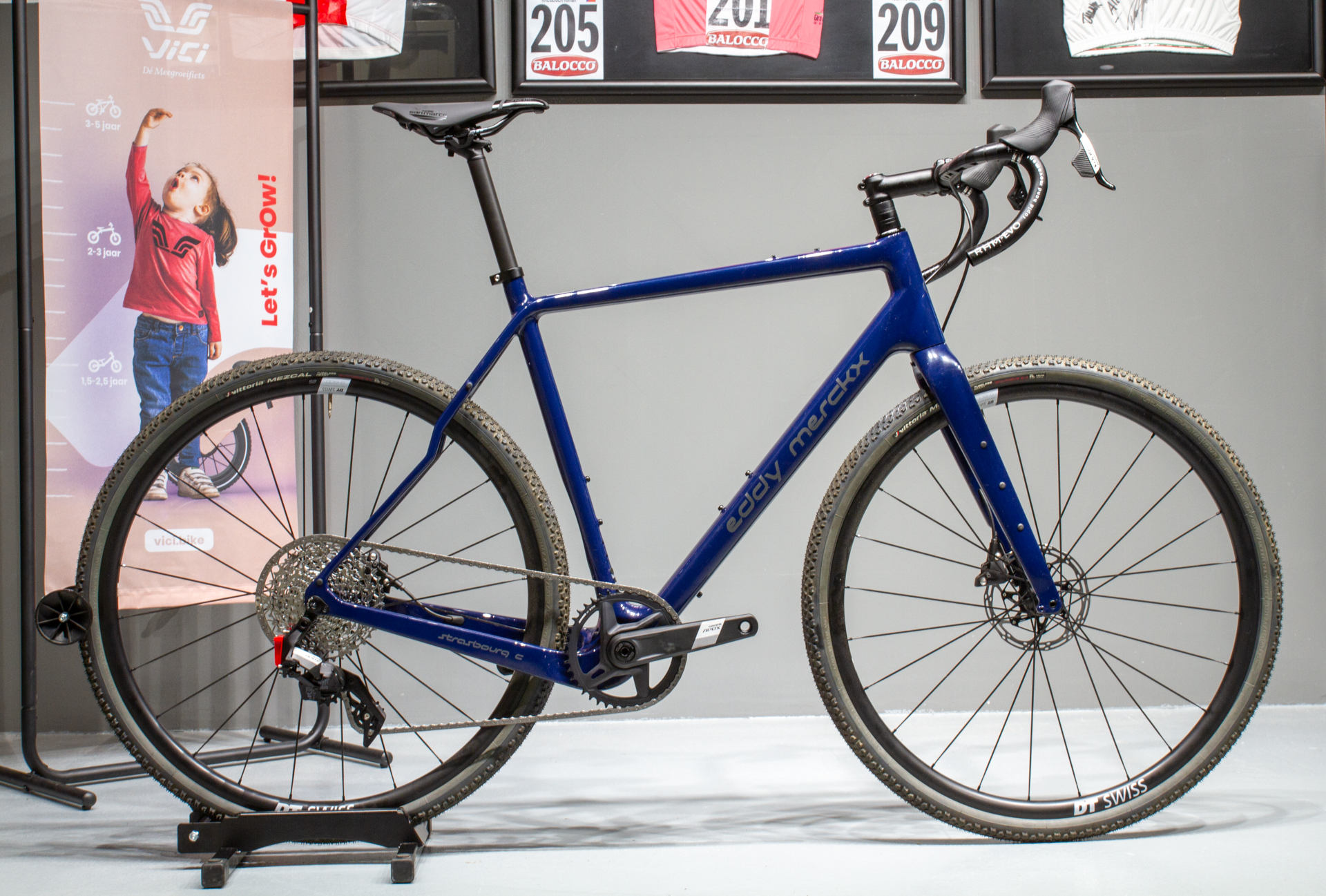 Eddy Merckx Strasbourg C | Deep Blue/Black | SRAM Apex 1x12 | L
